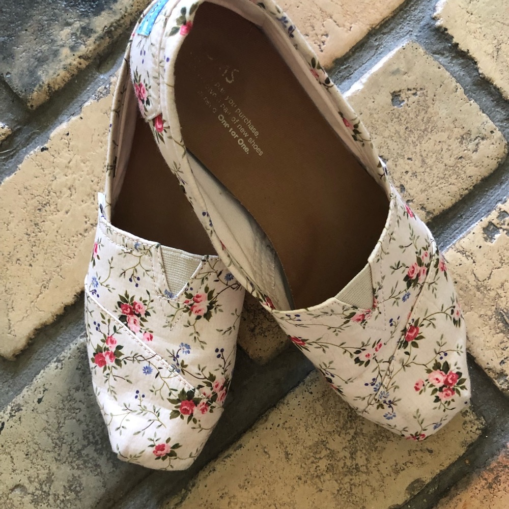 TOMS LA VIE EST BELLE SEASONAL CLASSIC SLIP-ON
